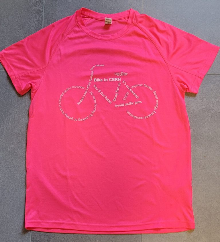 T-shirt 2025